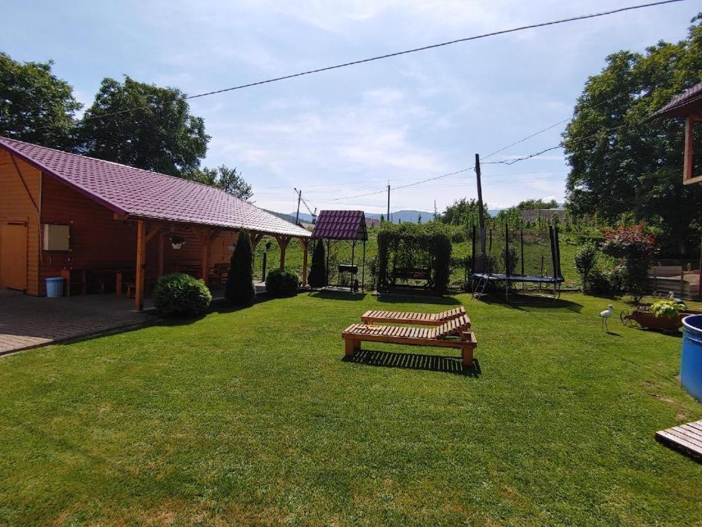Cottage house Yaremche Exterior foto